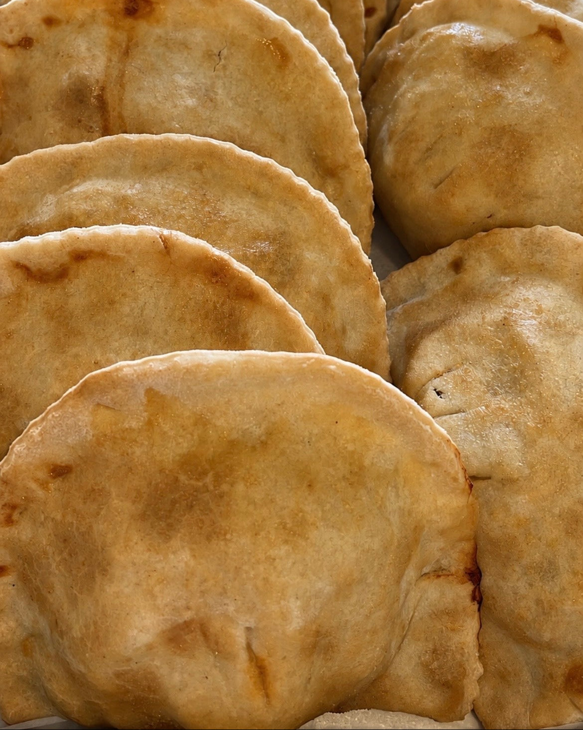 Empanadilla de atún, tomate, tomates asados y huevo (PACK POR 2 UNIDADES)